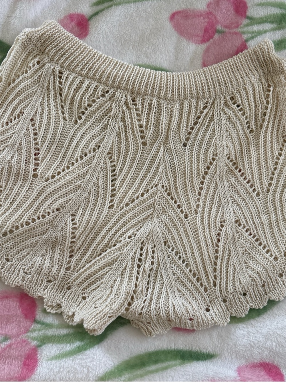 SHEIN Cream Knit Crochet Detail Women's Shorts